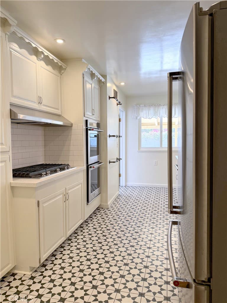 Home at 840 Northwestern, Claremont — photo 8 of 12