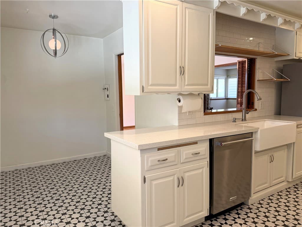 Home at 840 Northwestern, Claremont — photo 9 of 12