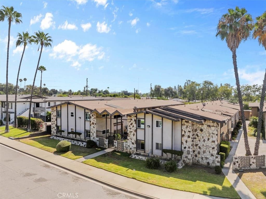 Condo at 2018 Las Vegas Avenue 4, Pomona — photo 1 of 12