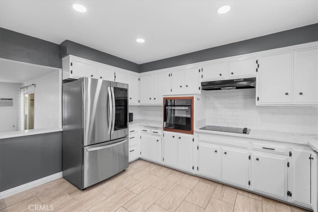 Condo at 2018 Las Vegas Avenue 4, Pomona — photo 11 of 12