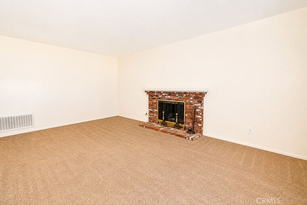 Home at 613 Converse Avenue, Claremont — photo 10 of 12