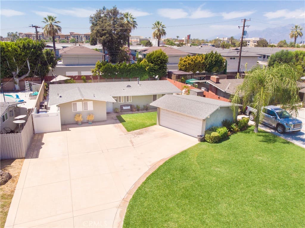 Home at 243 S Gardenglen, West Covina — photo 3 of 12