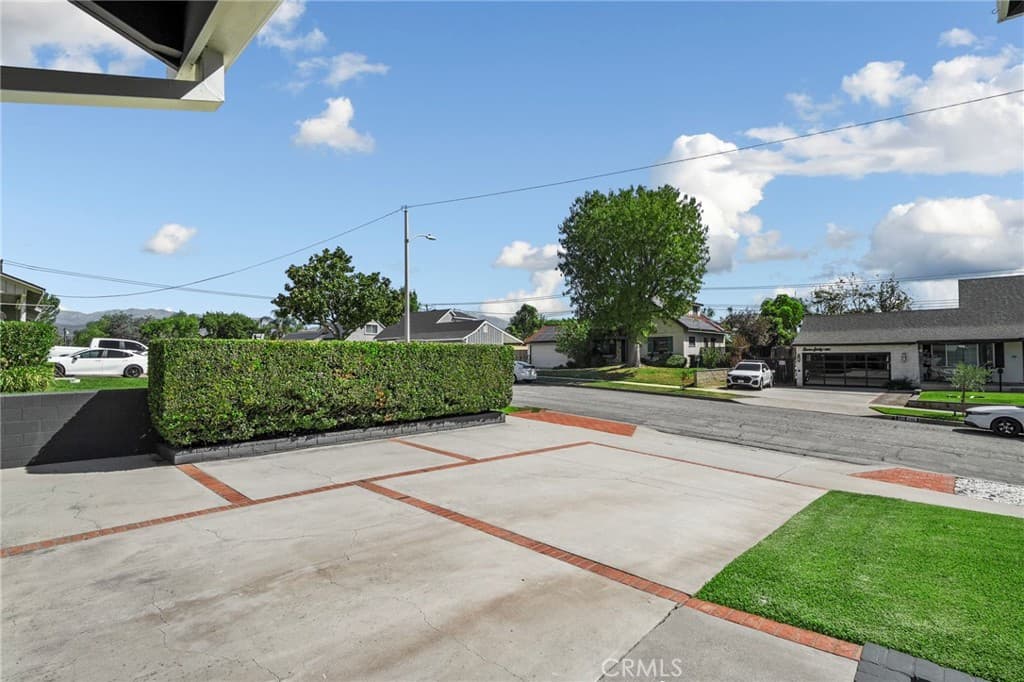 Home at 747 N Garsden Avenue, Covina — photo 4 of 12