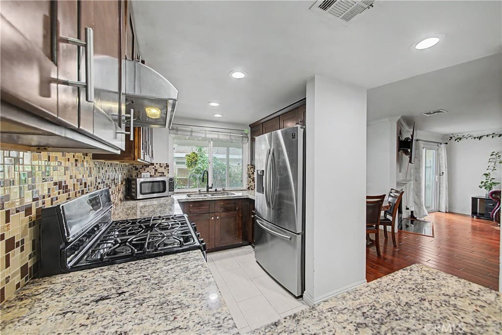 Home at 13038 Parkview, Baldwin Park — photo 6 of 12