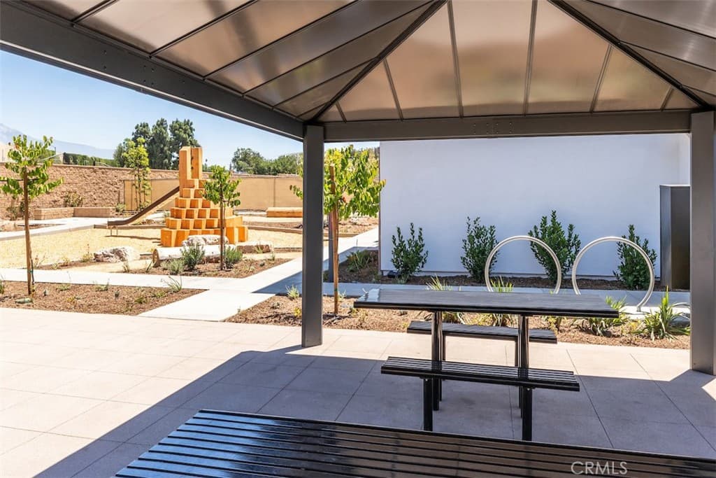 Townhouse at 403 Cypress Grove Lane, Pomona — photo 6 of 12