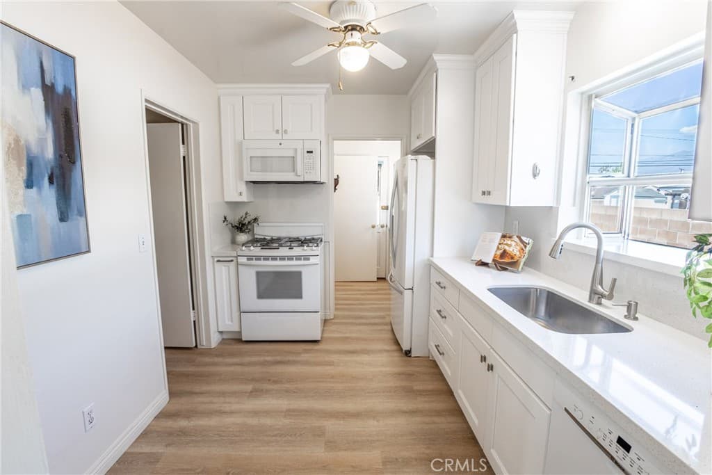 Home at 1271 S Bender Avenue, Glendora — photo 1 of 12