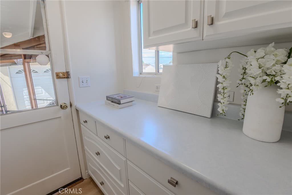 Home at 1271 S Bender Avenue, Glendora — photo 4 of 12