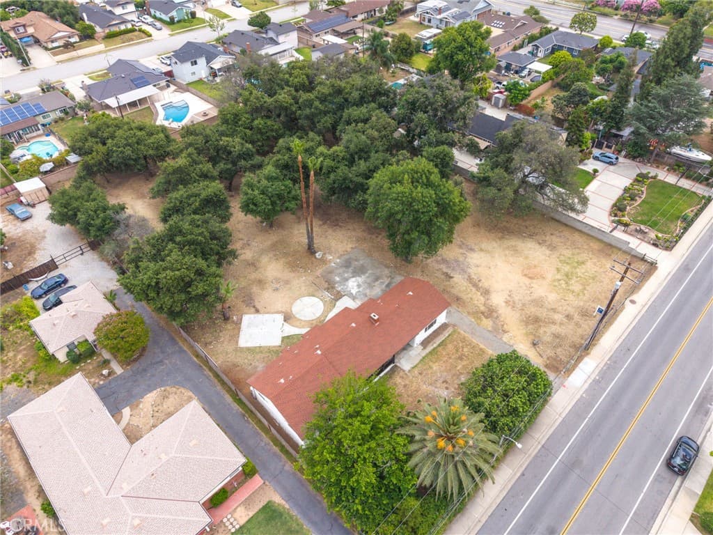 Home at 736 N Walnut Avenue, San Dimas — photo 6 of 12