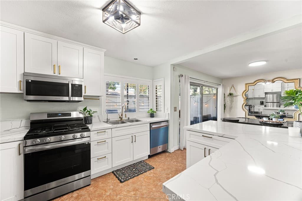 Townhouse at 1772 Aspen Village, West Covina — photo 3 of 12