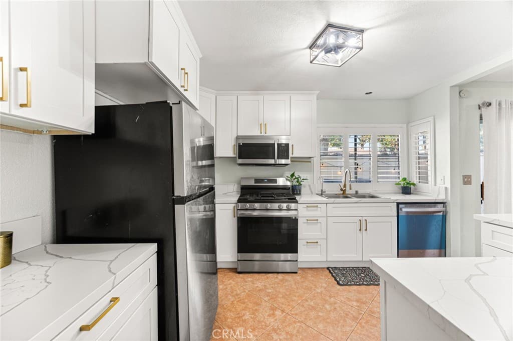 Townhouse at 1772 Aspen Village, West Covina — photo 5 of 12