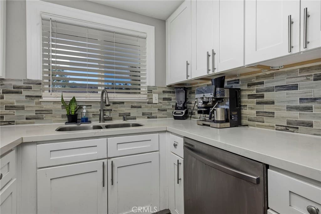 Condo at 1168 W Calle Del Sol, #4, Azusa — photo 11 of 12