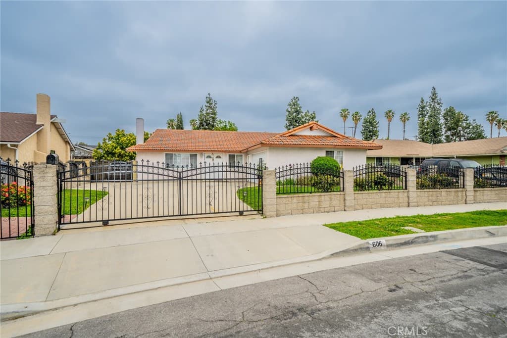 Home at 606 S Darney Avenue, West Covina — photo 7 of 12