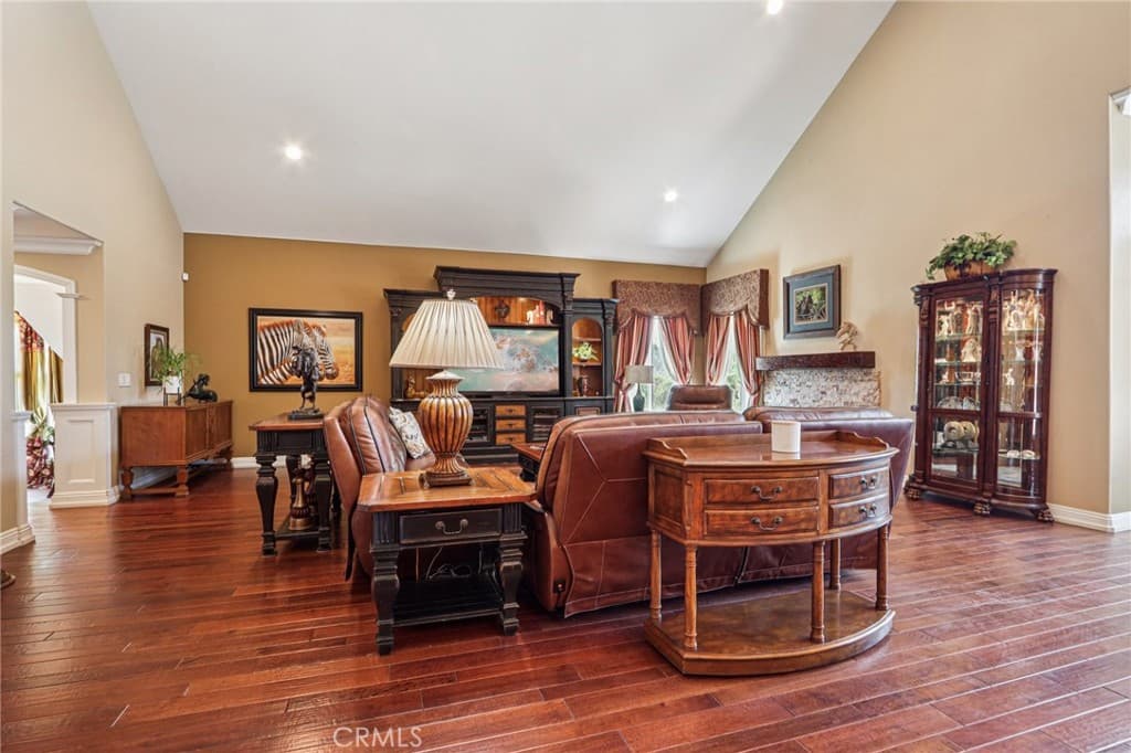 Home at 1951 Scarborough Lane, San Dimas — photo 7 of 12