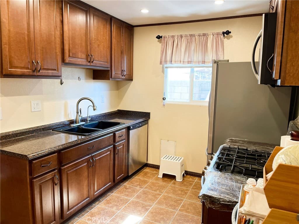 Condo at 12828 Ramona 28, Baldwin Park — photo 5 of 12