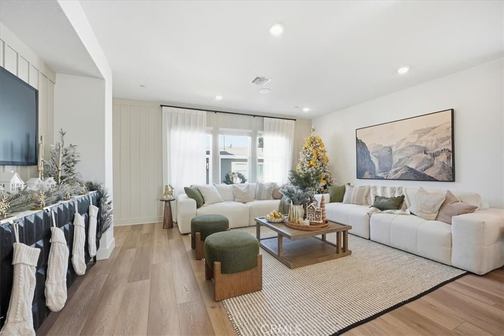 Home at 11427 Wildflower Lane, El Monte — photo 8 of 12