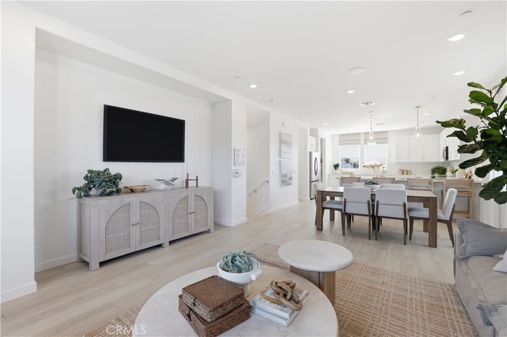 Home at 11402 Primrose Lane, El Monte — photo 8 of 12