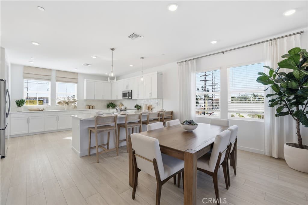 Home at 11406 Primrose Lane, El Monte — photo 11 of 12