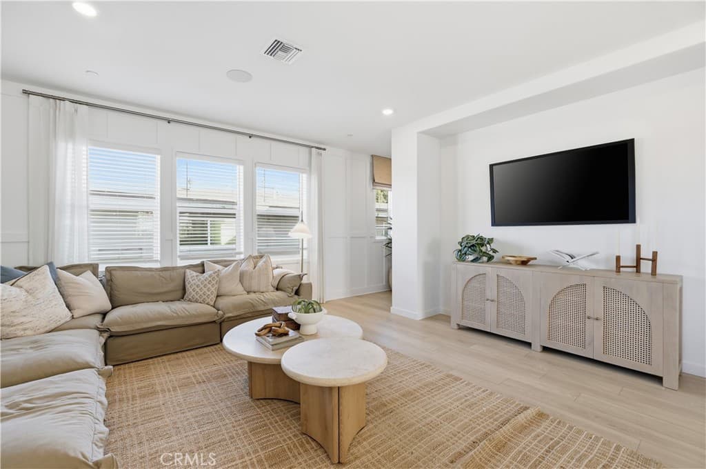 Home at 11406 Primrose Lane, El Monte — photo 9 of 12