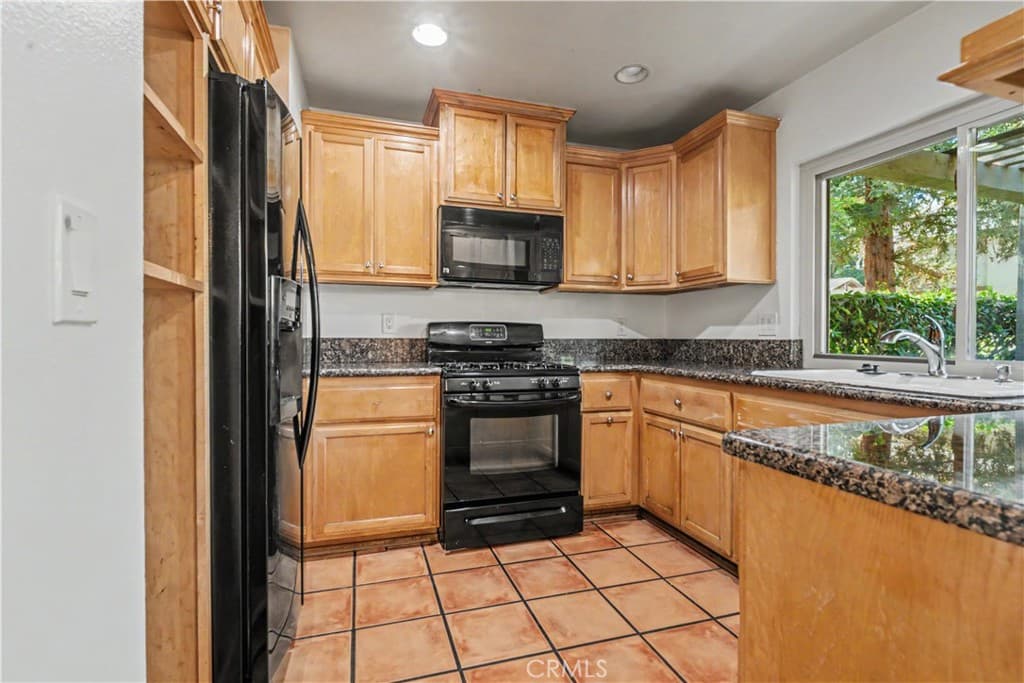 Condo at 1602 Aspen Village Way, West Covina — photo 9 of 12