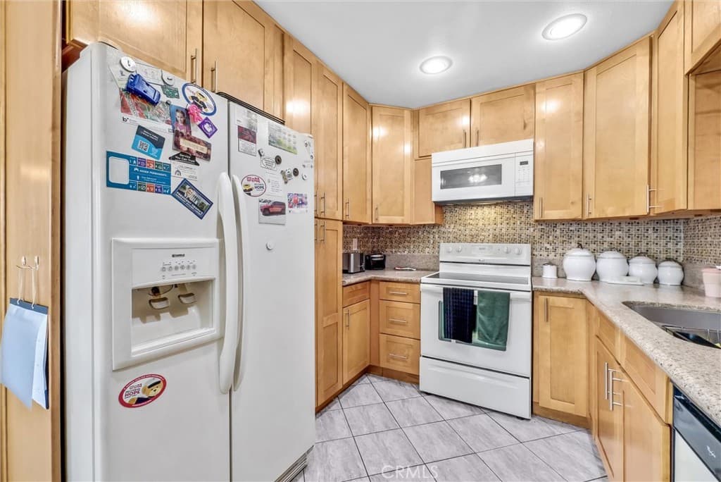 Condo at 1013 Quiet Creek, Diamond Bar — photo 6 of 12