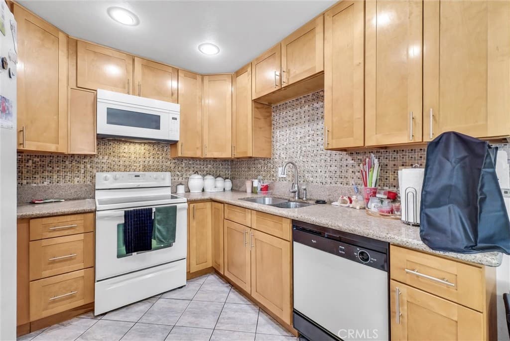 Condo at 1013 Quiet Creek, Diamond Bar — photo 7 of 12