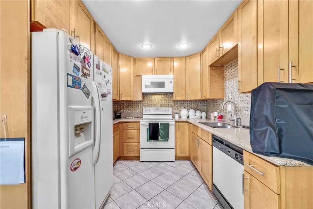 Condo at 1013 Quiet Creek, Diamond Bar — photo 8 of 12