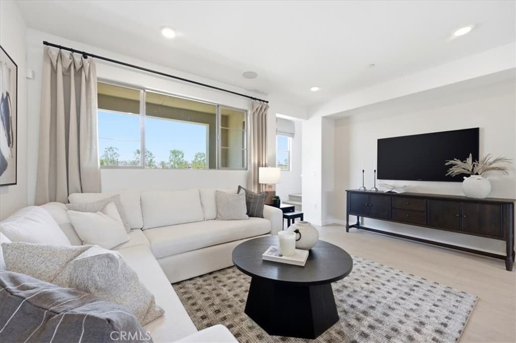 Townhouse at 10728 Golden Koi B, El Monte — photo 5 of 12