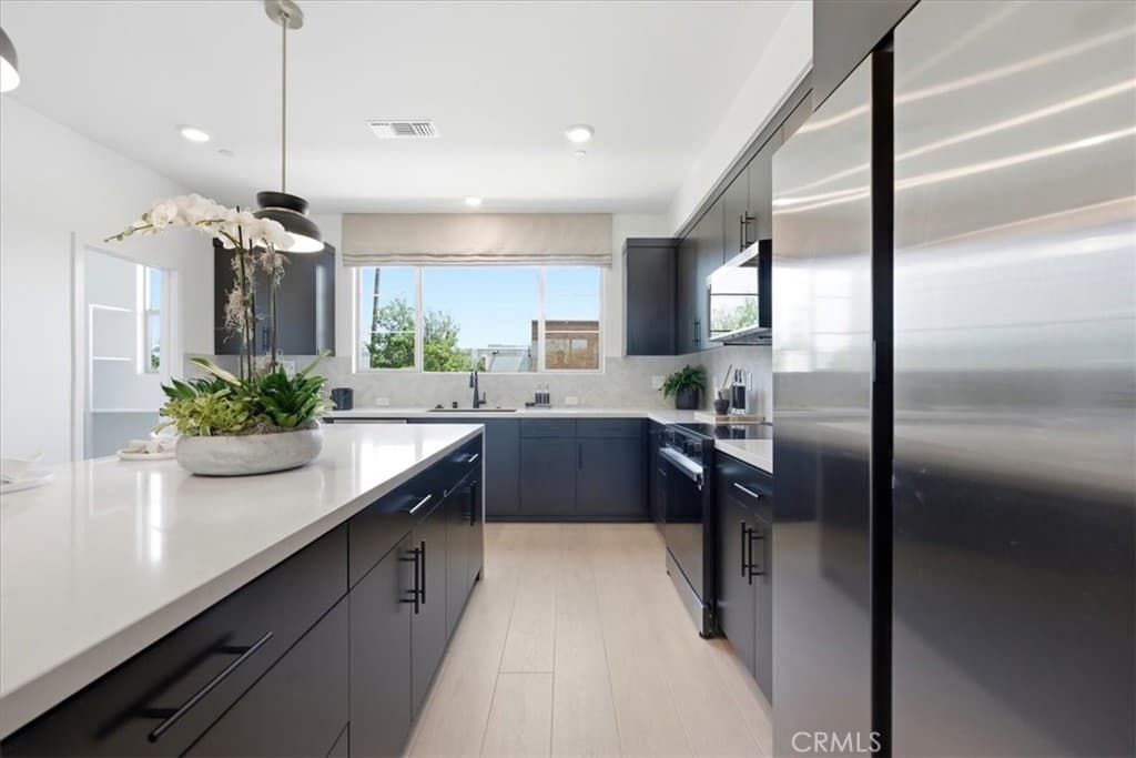 Townhouse at 10728 Golden Koi B, El Monte — photo 8 of 12