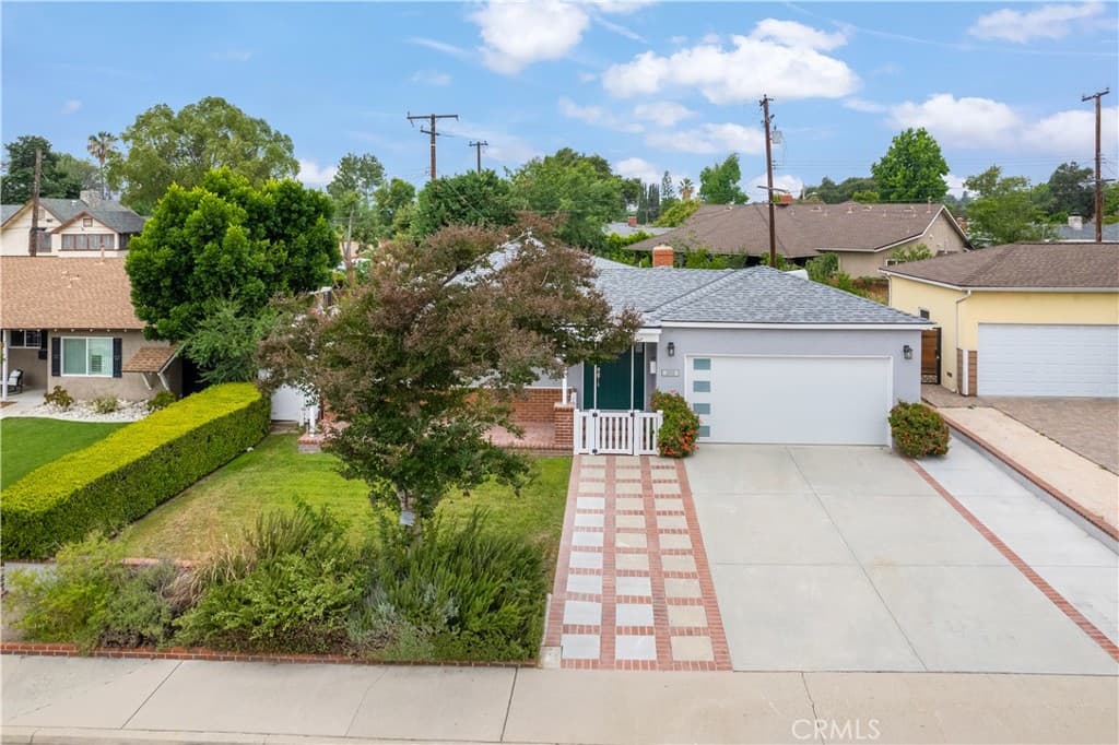 Home at 385 Sycamore, Claremont — photo 2 of 12