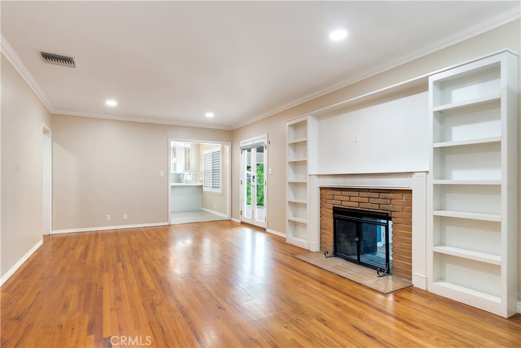 Home at 385 Sycamore, Claremont — photo 5 of 12