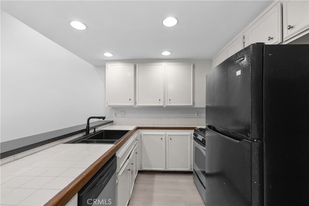Condo at 348 S Prospectors 6, Diamond Bar — photo 3 of 12