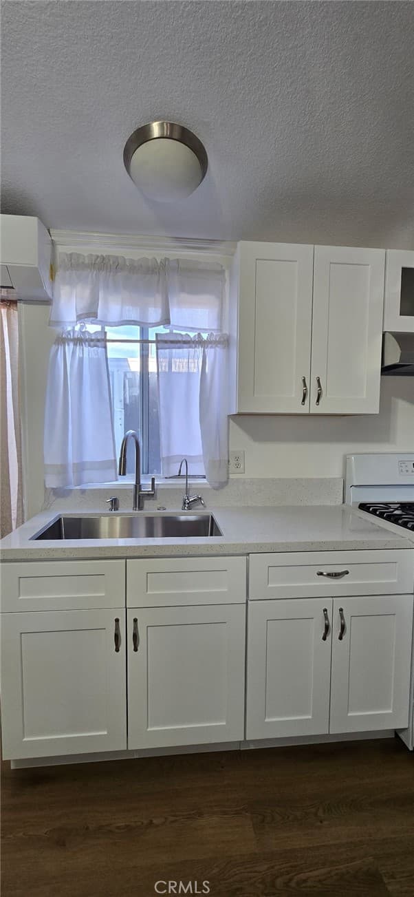 Home at 1461 W Mission Boulevard, Pomona — photo 6 of 12