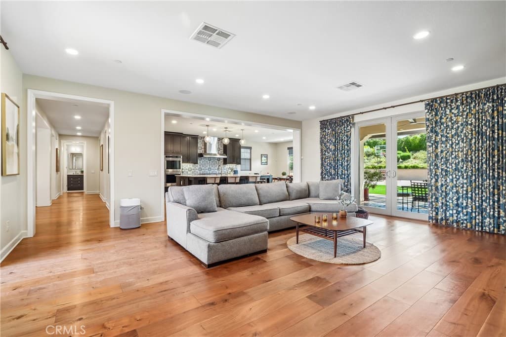 Home at 250 Clementine Court, Glendora — photo 4 of 12