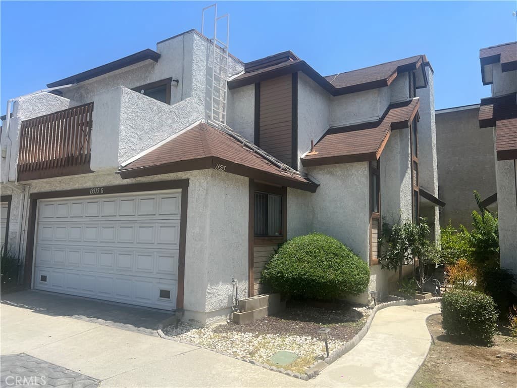 Condo at 13515 Tracy, Baldwin Park — photo 1 of 12