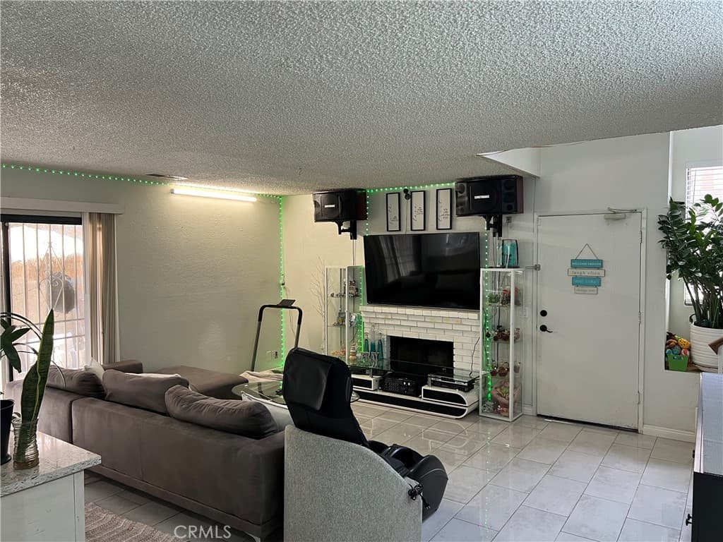 Condo at 13515 Tracy, Baldwin Park — photo 7 of 12