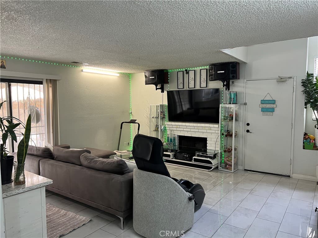 Condo at 13515 Tracy, Baldwin Park — photo 8 of 12