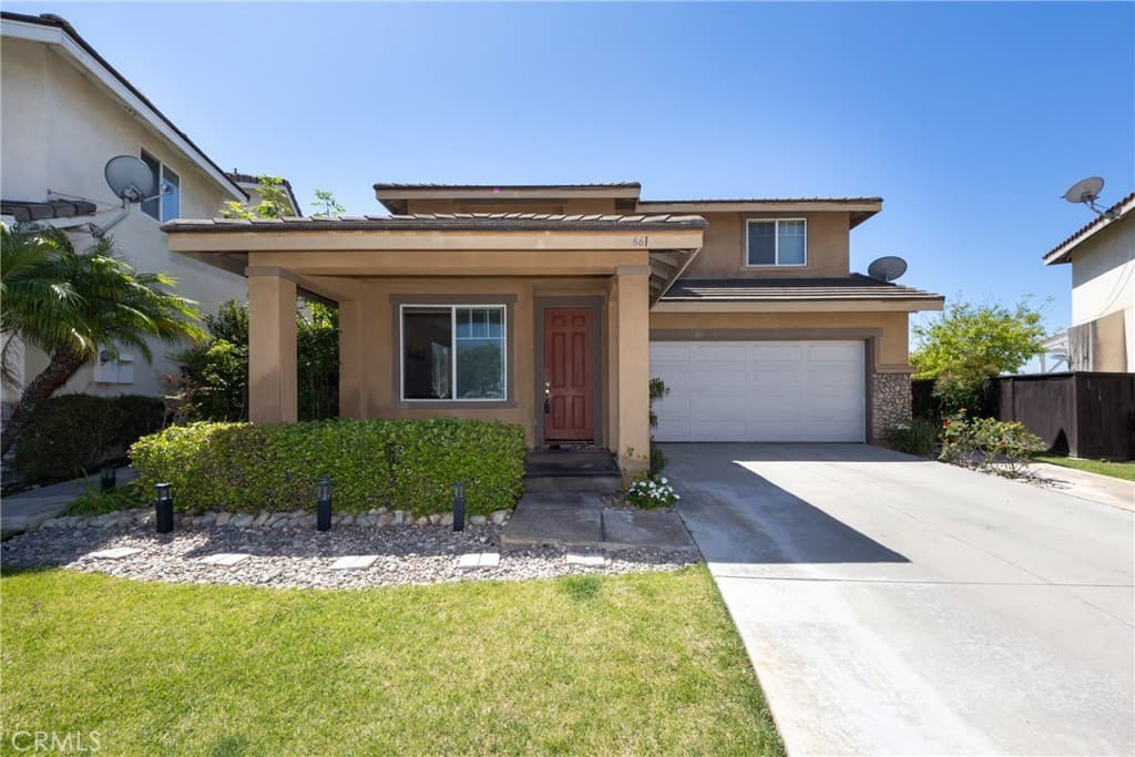 Home at 661 Alderbery, Pomona — photo 4 of 12