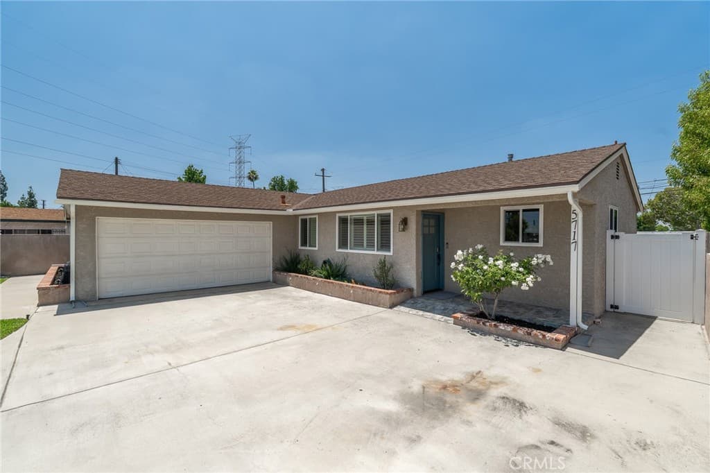 Home at 5717 N Hanlin, Azusa — photo 4 of 10