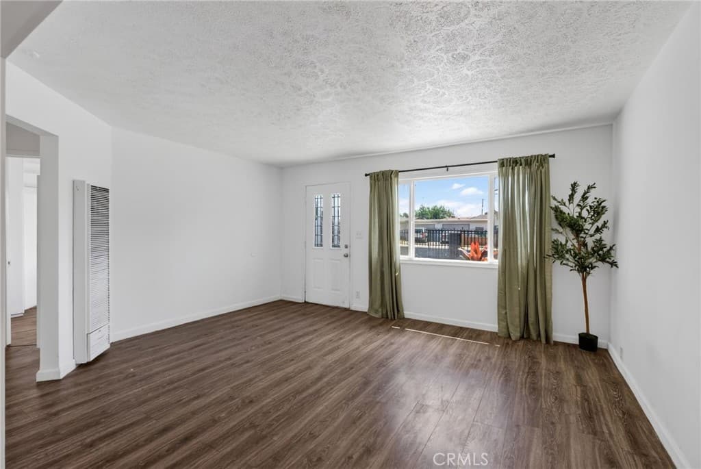 Home at 13813 Clearcrest, Baldwin Park — photo 7 of 12