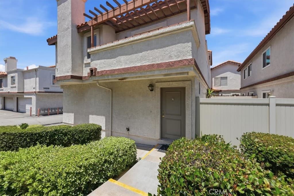 Condo at 24242 Sylvan Glen, Diamond Bar — photo 3 of 12