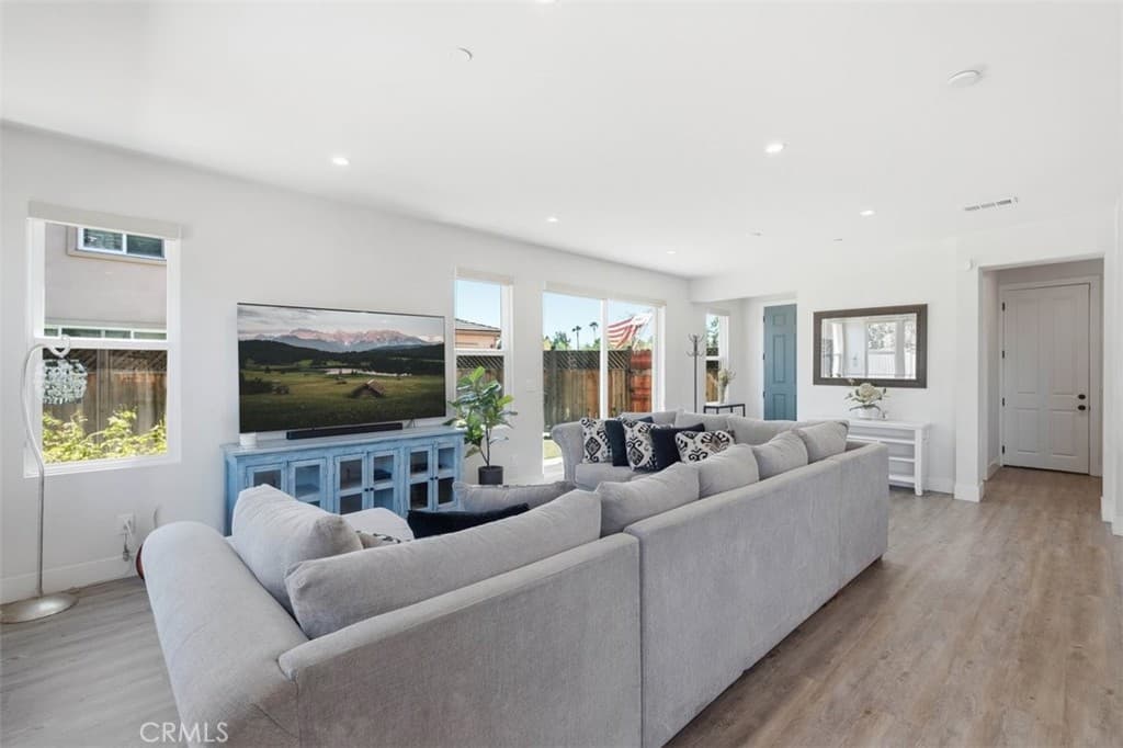 Home at 2010 Brentwood Place, Claremont — photo 12 of 12