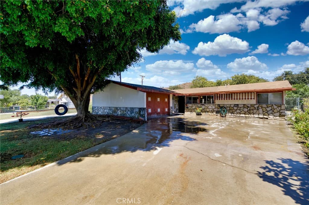 Home at 2219 Concord Avenue, Pomona — photo 1 of 12