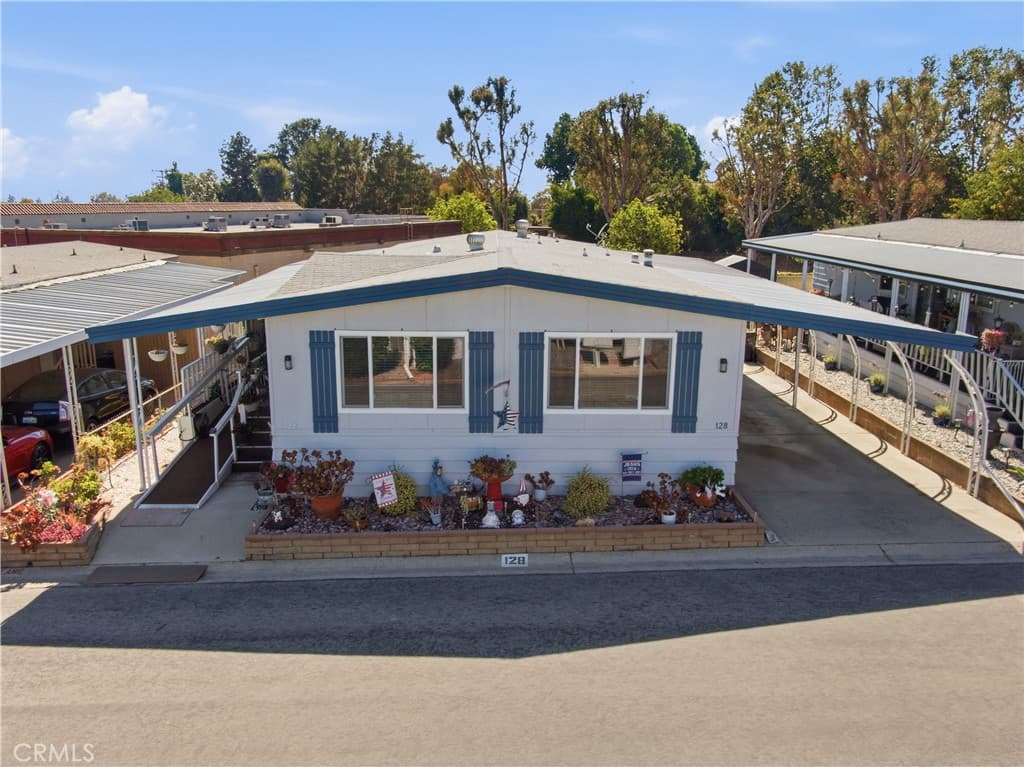 Home at 3945 Bradford 128, La Verne — photo 1 of 12