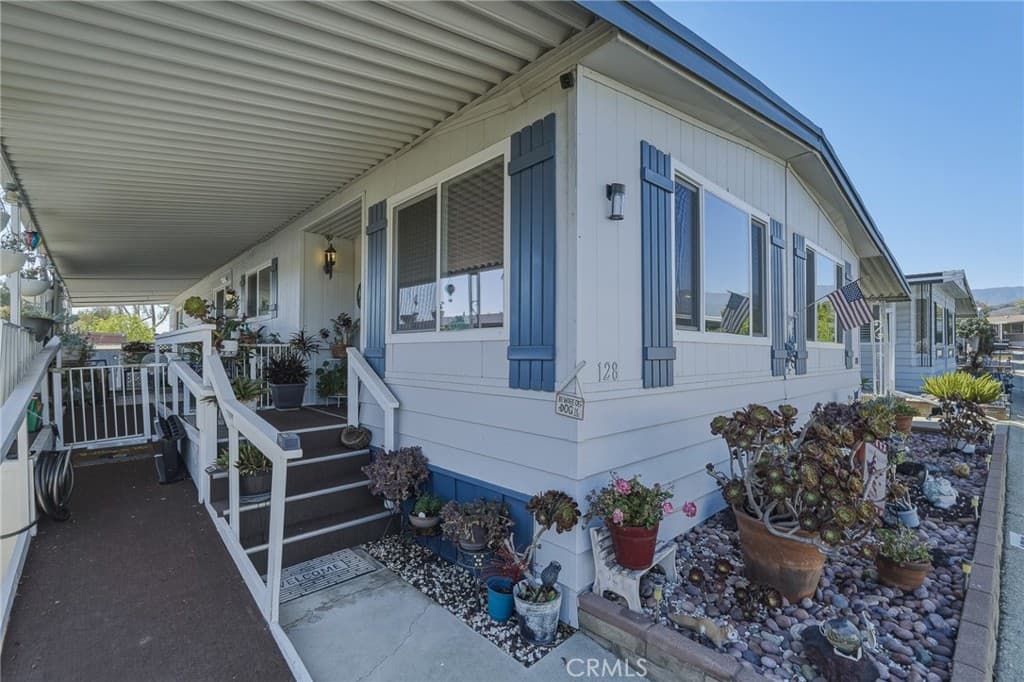 Home at 3945 Bradford 128, La Verne — photo 3 of 12