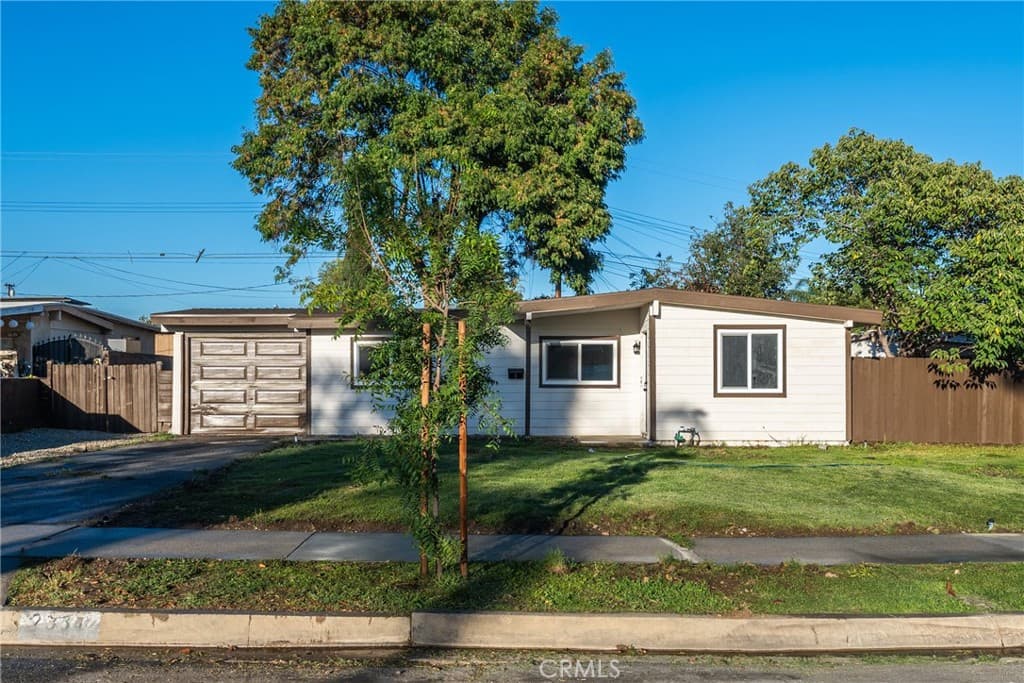 Home at 2934 Sumner Avenue, Pomona — photo 5 of 12