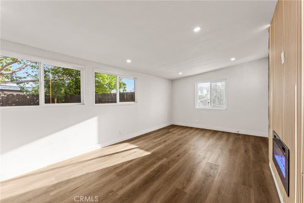 Home at 2934 Sumner Avenue, Pomona — photo 9 of 12