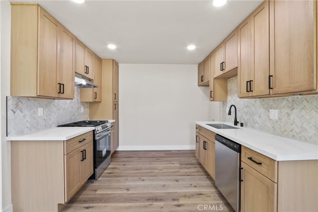 Home at 346 Victoria, Claremont — photo 6 of 12