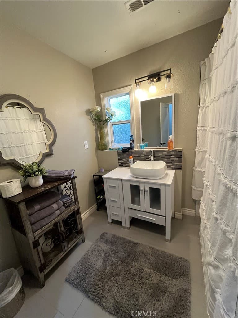 Home at 3517 N Mills Avenue, Claremont — photo 11 of 12
