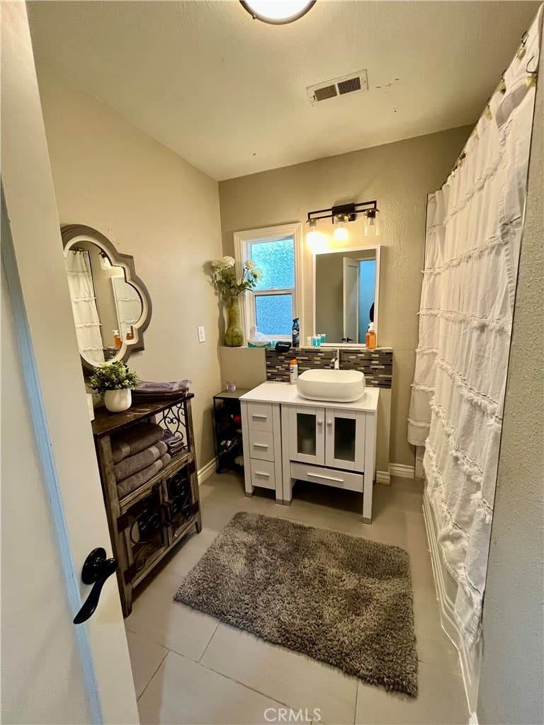 Home at 3517 N Mills Avenue, Claremont — photo 10 of 12