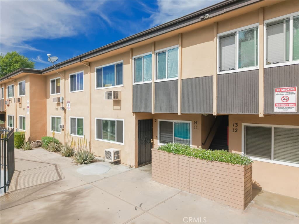 Condo at 3030 Vineland 3, Baldwin Park — photo 1 of 12